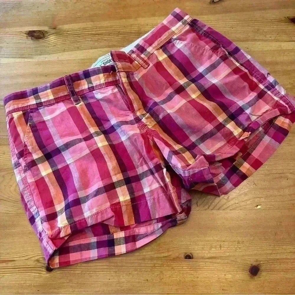 NWOT Old navy perfect 5” shorts plaid women  6